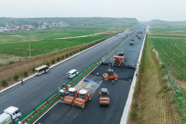 西安外環(huán)高速公路沖刺通車(chē) 路橋附屬工程建筑勞務(wù)分包助力建設(shè)新進(jìn)展